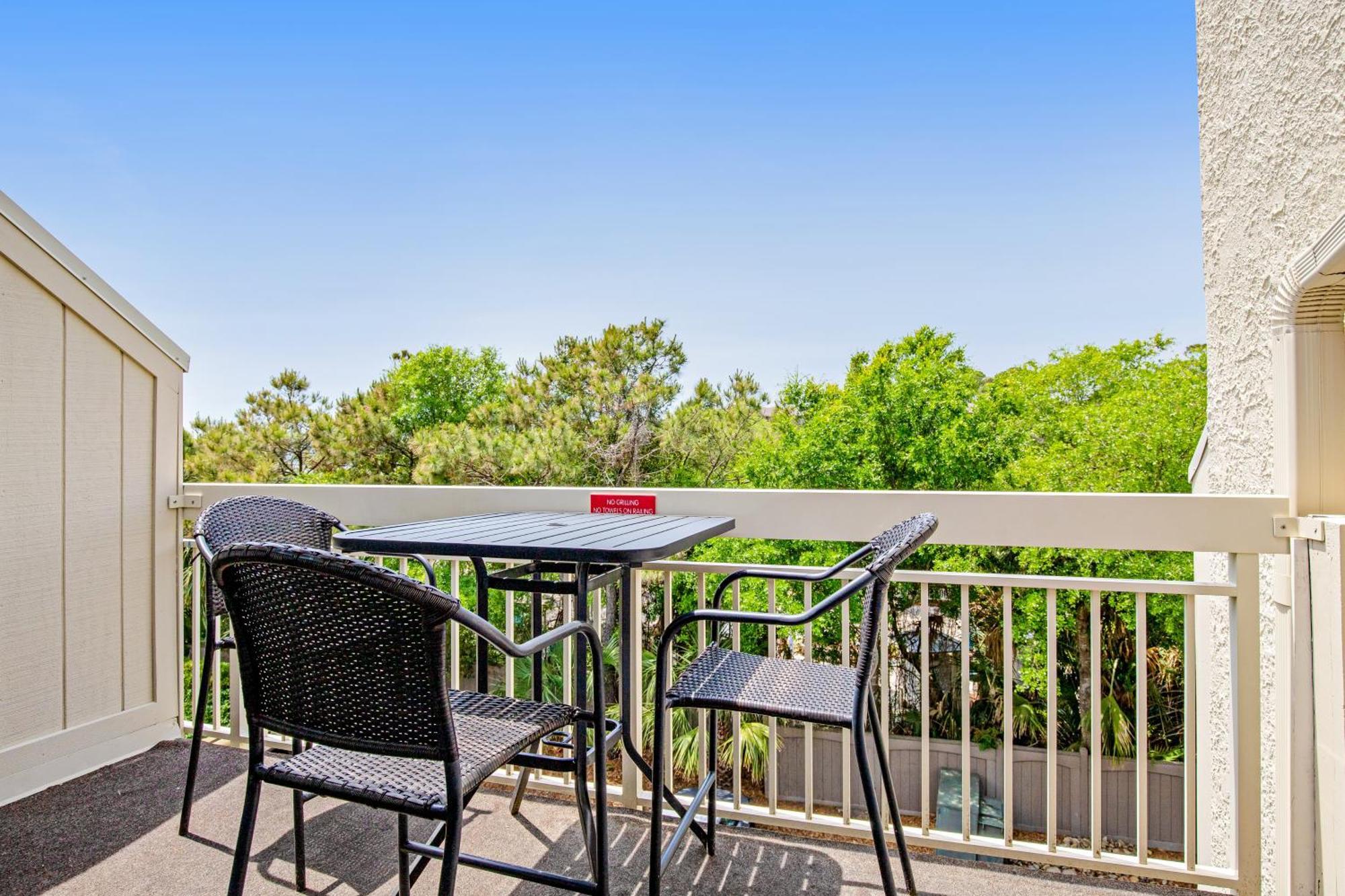 Breakers At Hilton Head Apartment Hilton Head Island Room photo